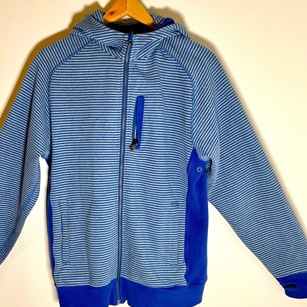 Lululemon hooded sports sweater